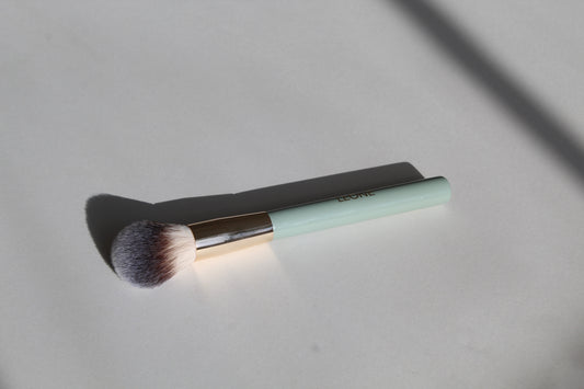 Nº5 Medium Powder Blending Brush