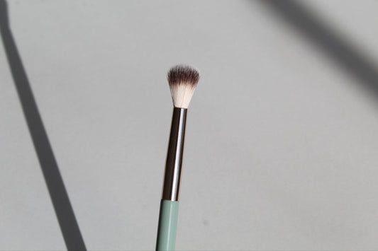 N°9 Medium Crease Brush