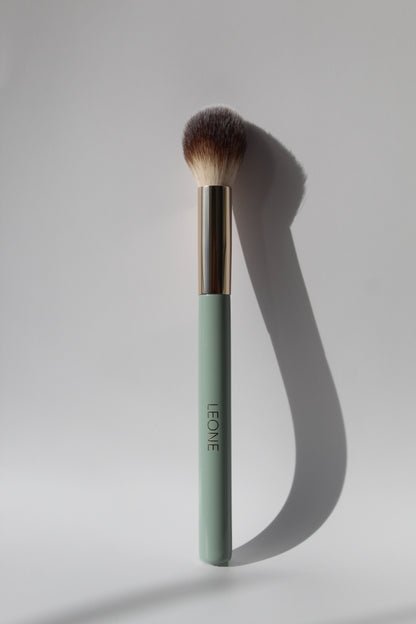 Nº7 Small Powder Blending Brush