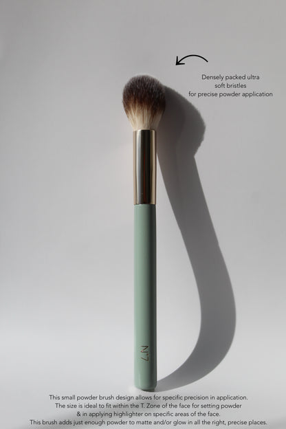 Nº7 Small Powder Blending Brush